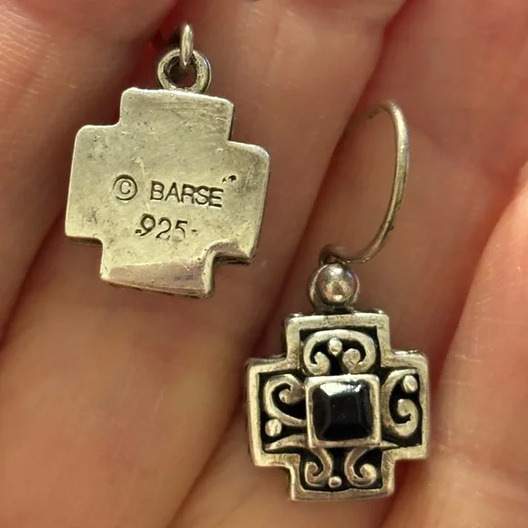 💎 Studio Barse Intricate Silver Earrings - Picture 3 of 5